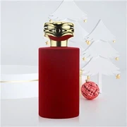 Flotte parfymeflasker selges